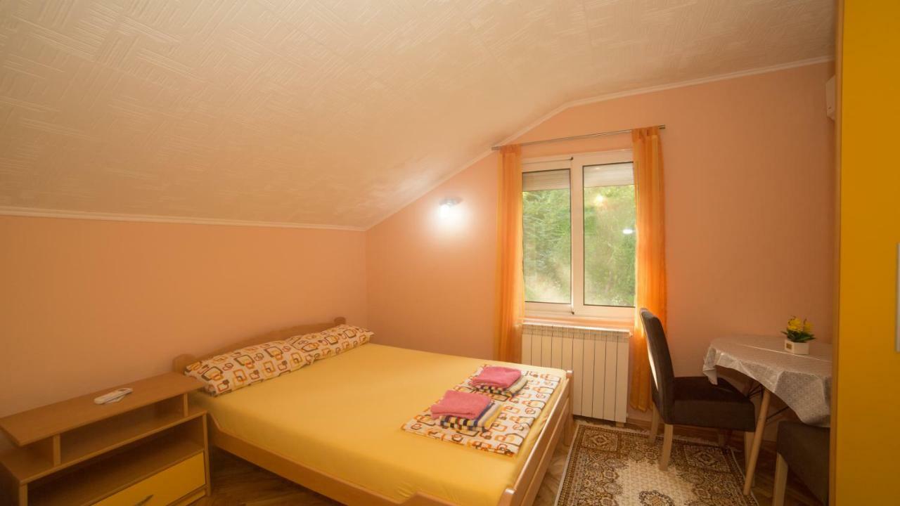 Cicvaric Rooms Вирпазар Екстериор снимка